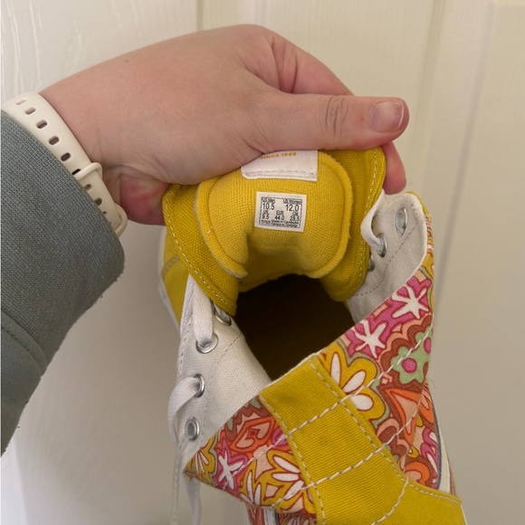 Vibrant Yellow Floral High-Top Vans Sneakers Women’s 12 - Picture 2 of 2